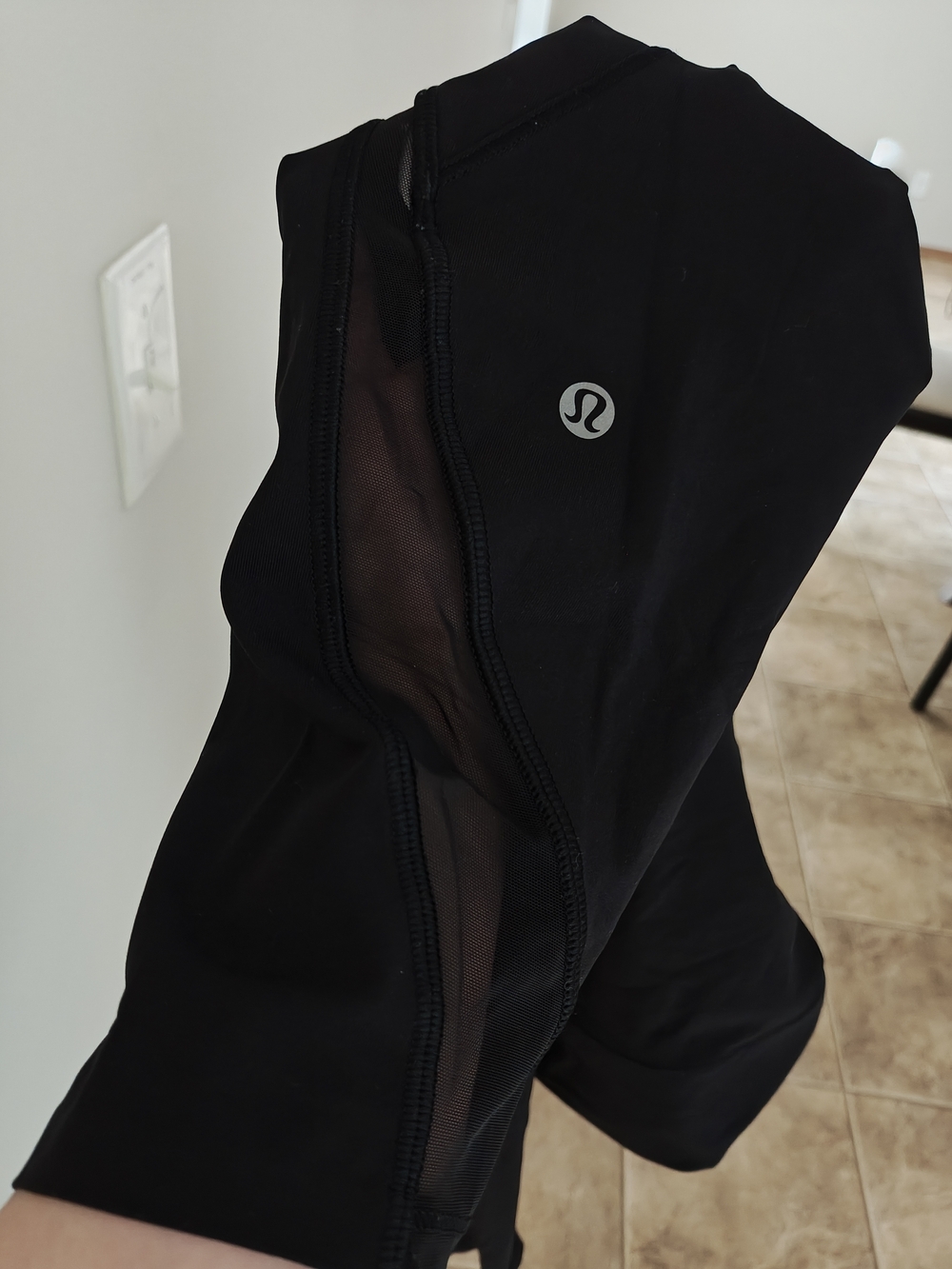 lululemon athletica Black  Capri Leggings Size 4 - Picture 4 of 11